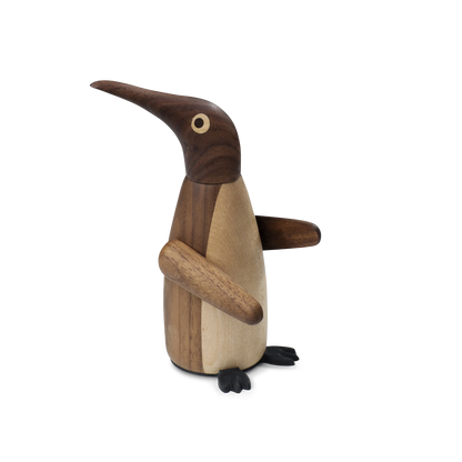 Saltpingvinen eller The Salt Penguin är en saltkvarn i valnöt